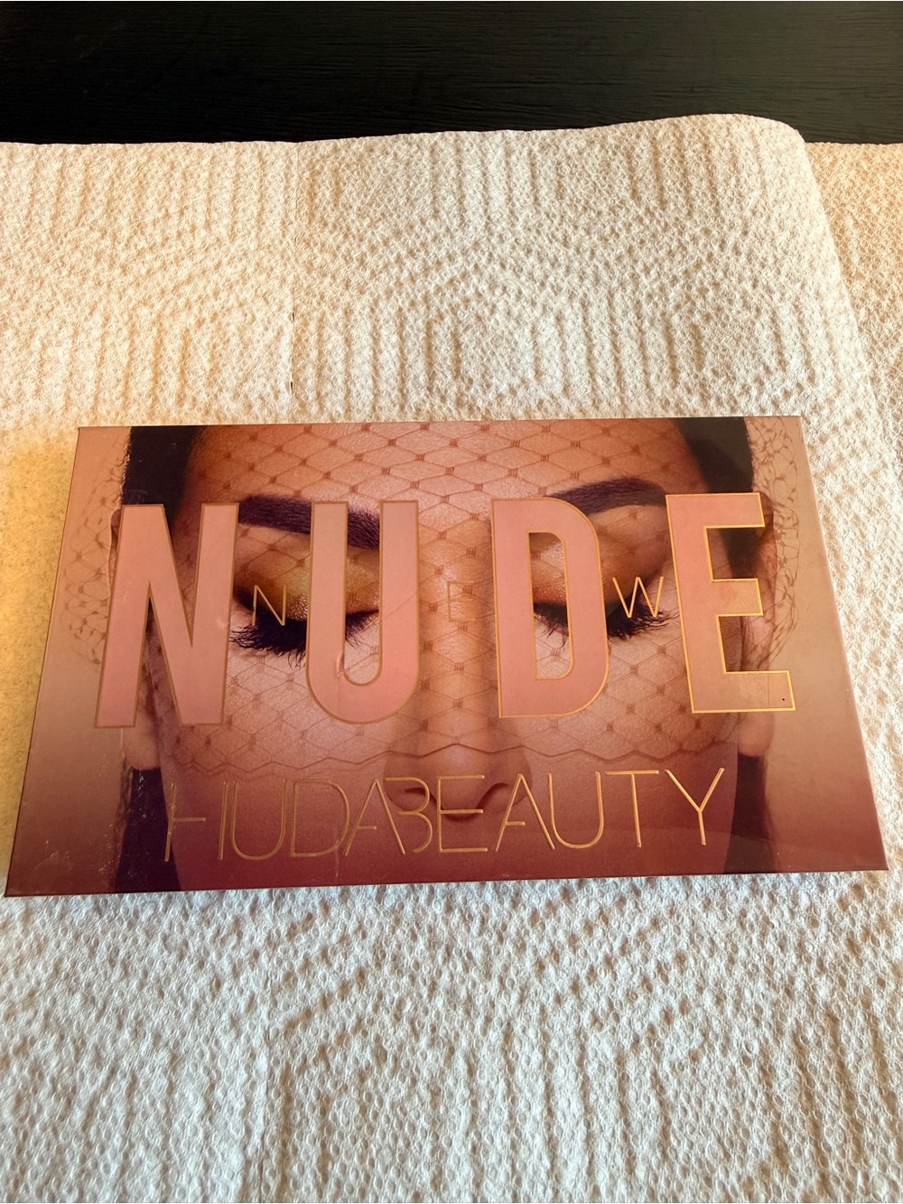Huda Beauty NUDE Eyeshadow Palette - Nude